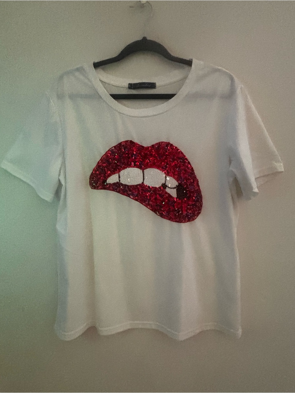 XXL SPARKLING White Sequin Lip Graphic Tee - Women